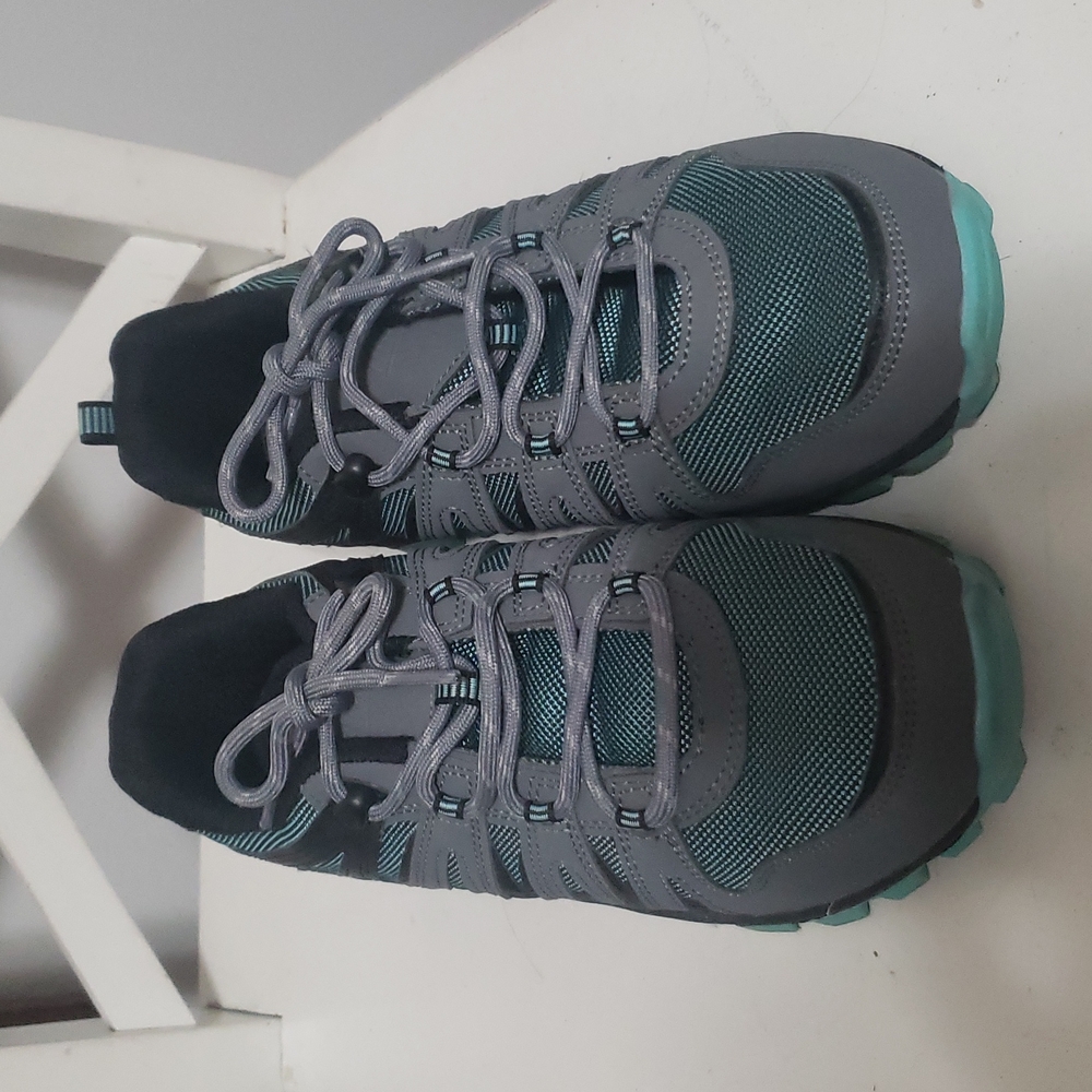 Khombu Tennis Shoes